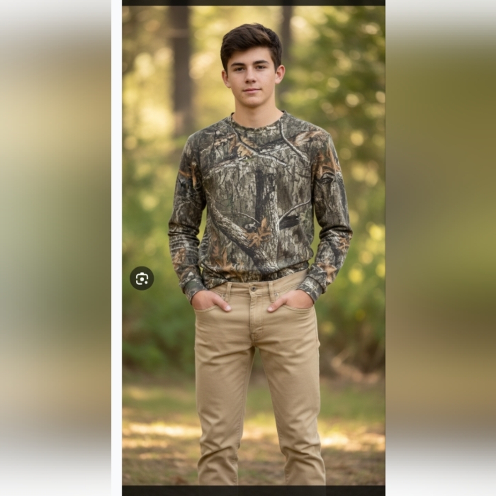kidsLong-Sleeve Camouflage Crewneck Shirt - Realtree-Style Green/Brown